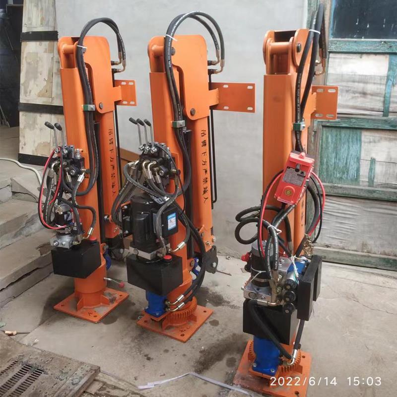 辛集市重汽蓝牌随车吊 3.2吨 国六动力强 液压驱动 农用自卸起重机